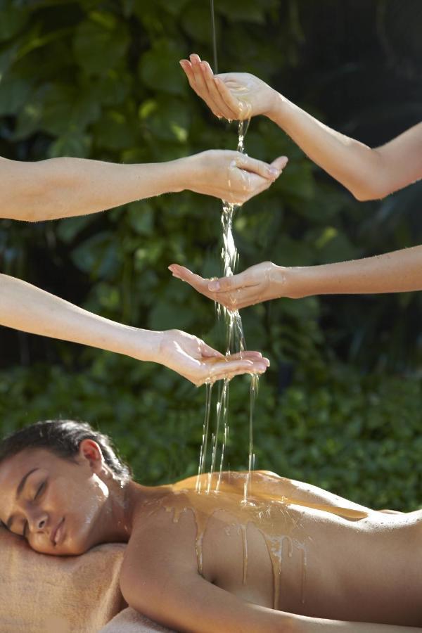 하드 락 호텔 고아 칼랑굿 외부 사진 Water